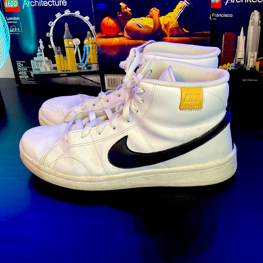 Nike Court Royal